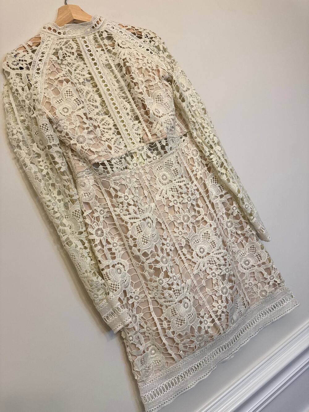 Misguided White Lace Overlay Dress Nude Lining 12